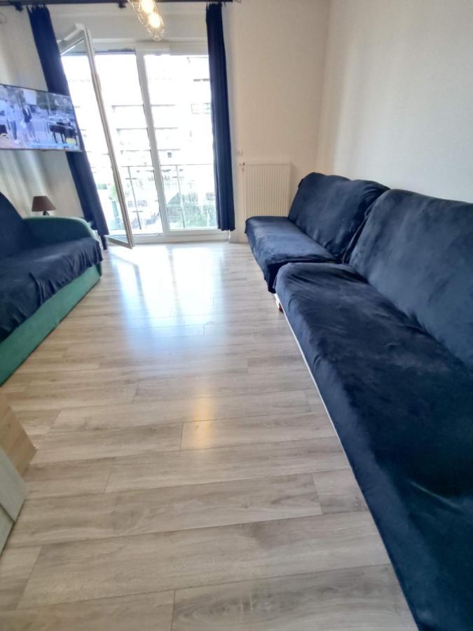 פוזנן 1120 Smialego 41 - Tanie Pokoje W Apartamencie - Samodzielne Zameldowanie - Self Check In מראה חיצוני תמונה