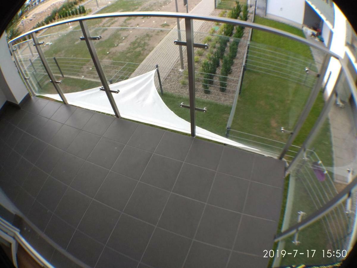 פוזנן 1120 Smialego 41 - Tanie Pokoje W Apartamencie - Samodzielne Zameldowanie - Self Check In מראה חיצוני תמונה